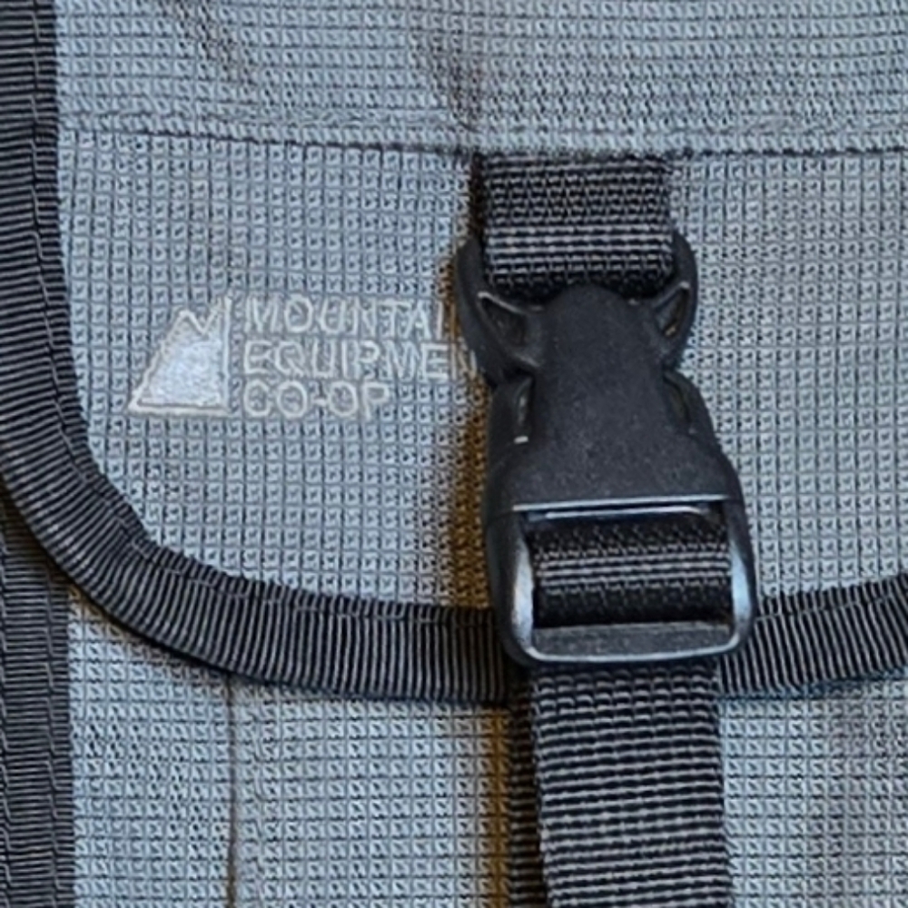 Vtg MEC Crossbody Travel Commuter Organizer Bag Nylon Utility Shoulder Bag - Picture 3 of 6